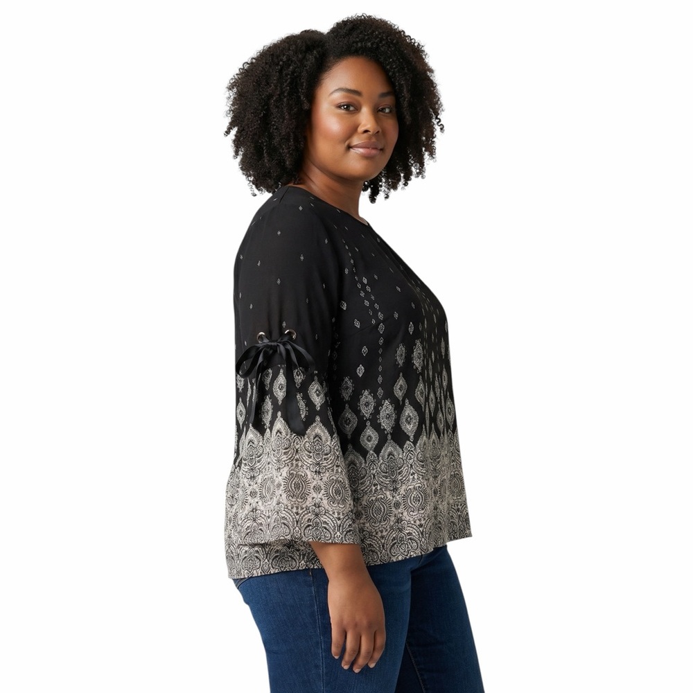 ROZ & ALI/BELL TIE FLOUNCE SLEEVE TOP/SIZE: 1X